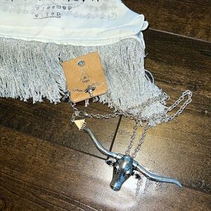 NWOT Tipi Steerhead Earrings and Necklace Set with Custom Silver Fringe Bandana